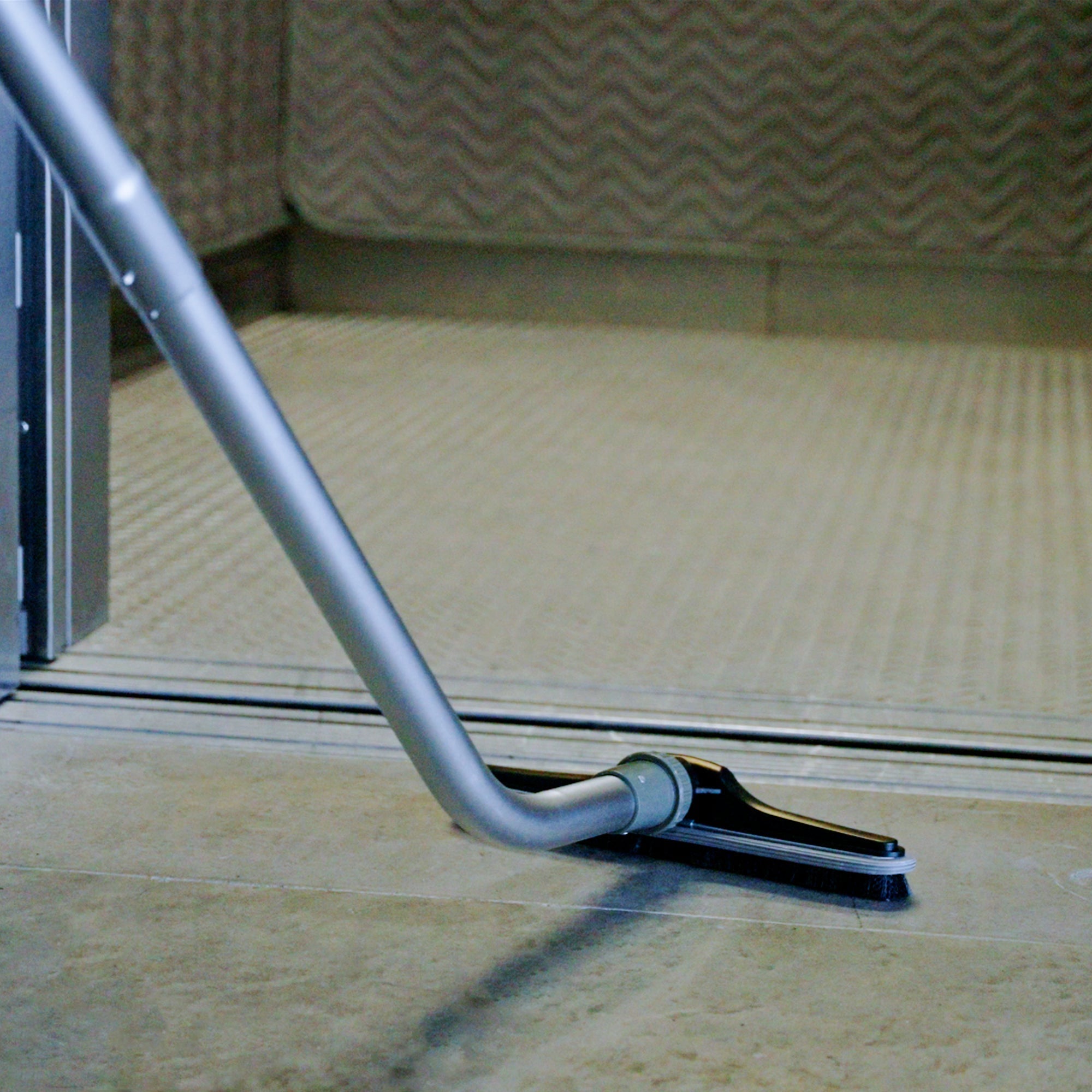 Electric Backpack Vacuum 6 qt Lightweight Commercial High-Performance Cleaning Solution