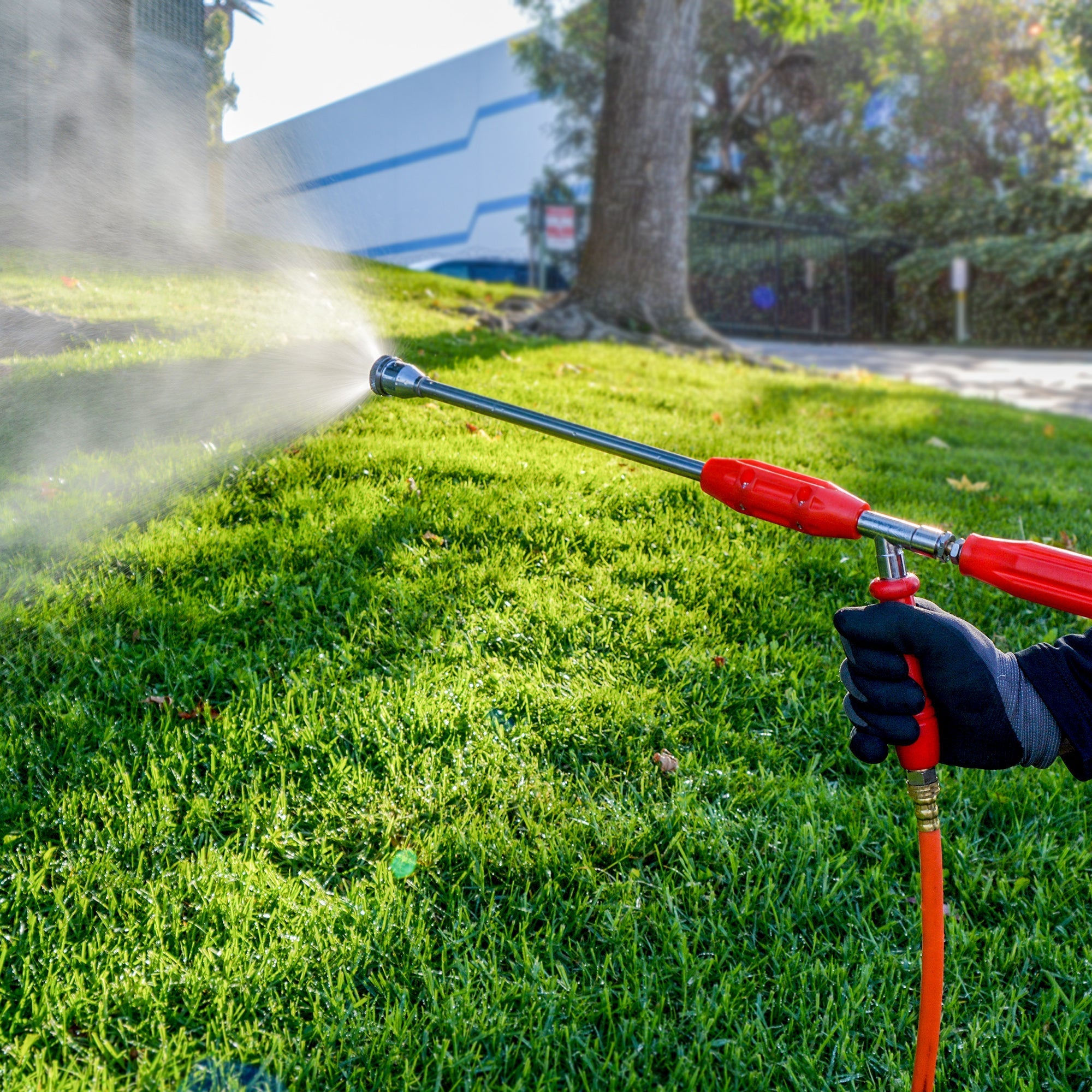 TOMAHAWK Mist Gun for Pest Control